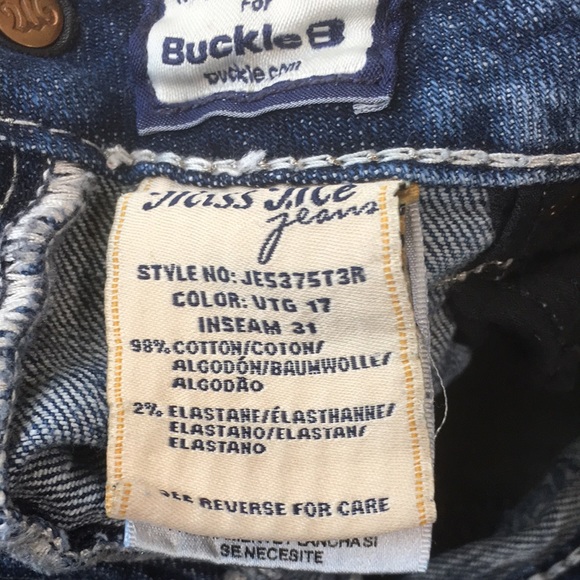 Miss Me Fleur De Lis Rhinestone Distressed Patches Straight Leg Jeans size 26 - Picture 13 of 13